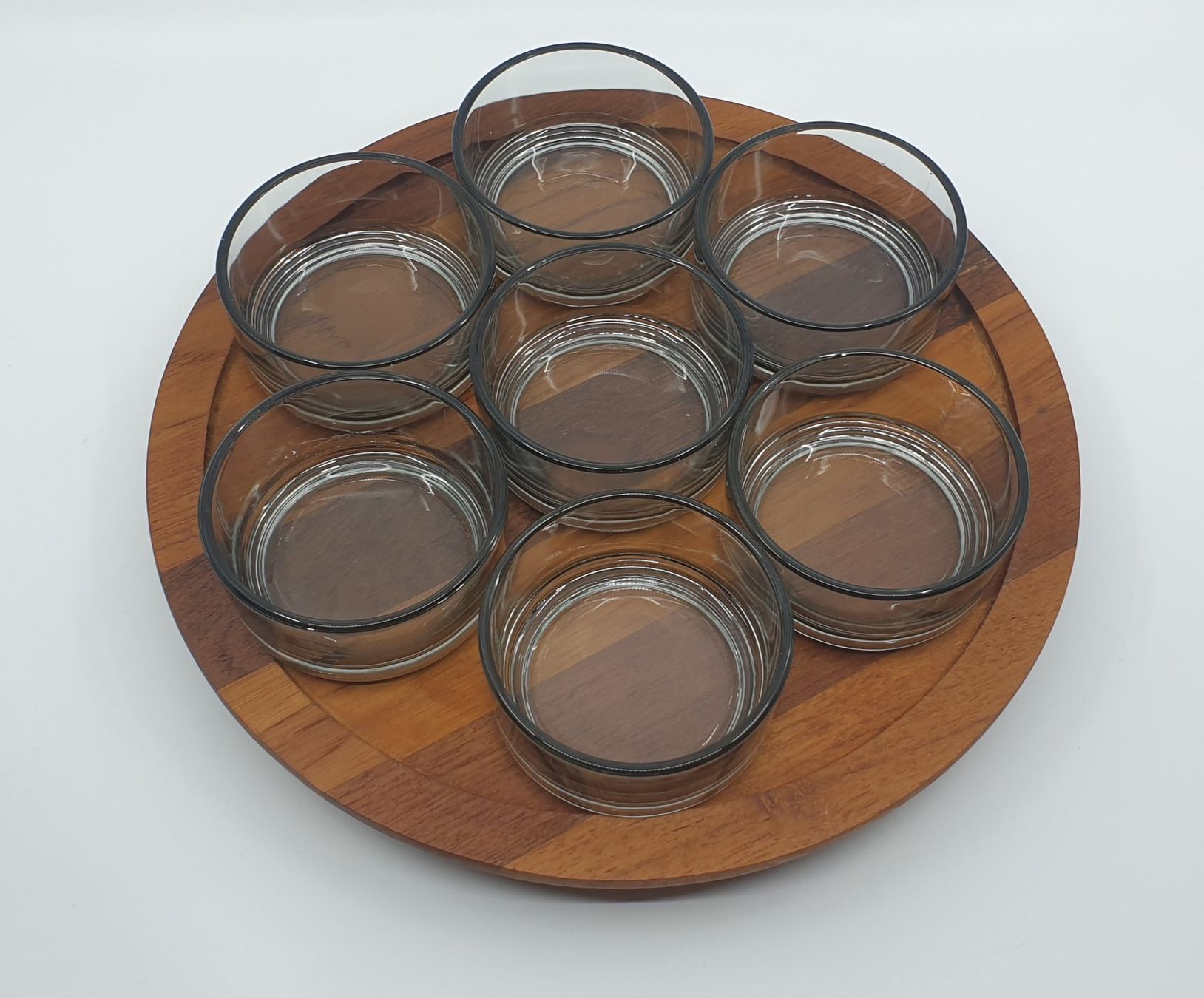 Piatti di portata: Mid Century Apero oder Saucenplatte Teak mit 7 Glasschalen – Usato da Emmen venduto da magelan