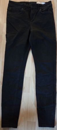Jeans noir Vero Moda, taille 32