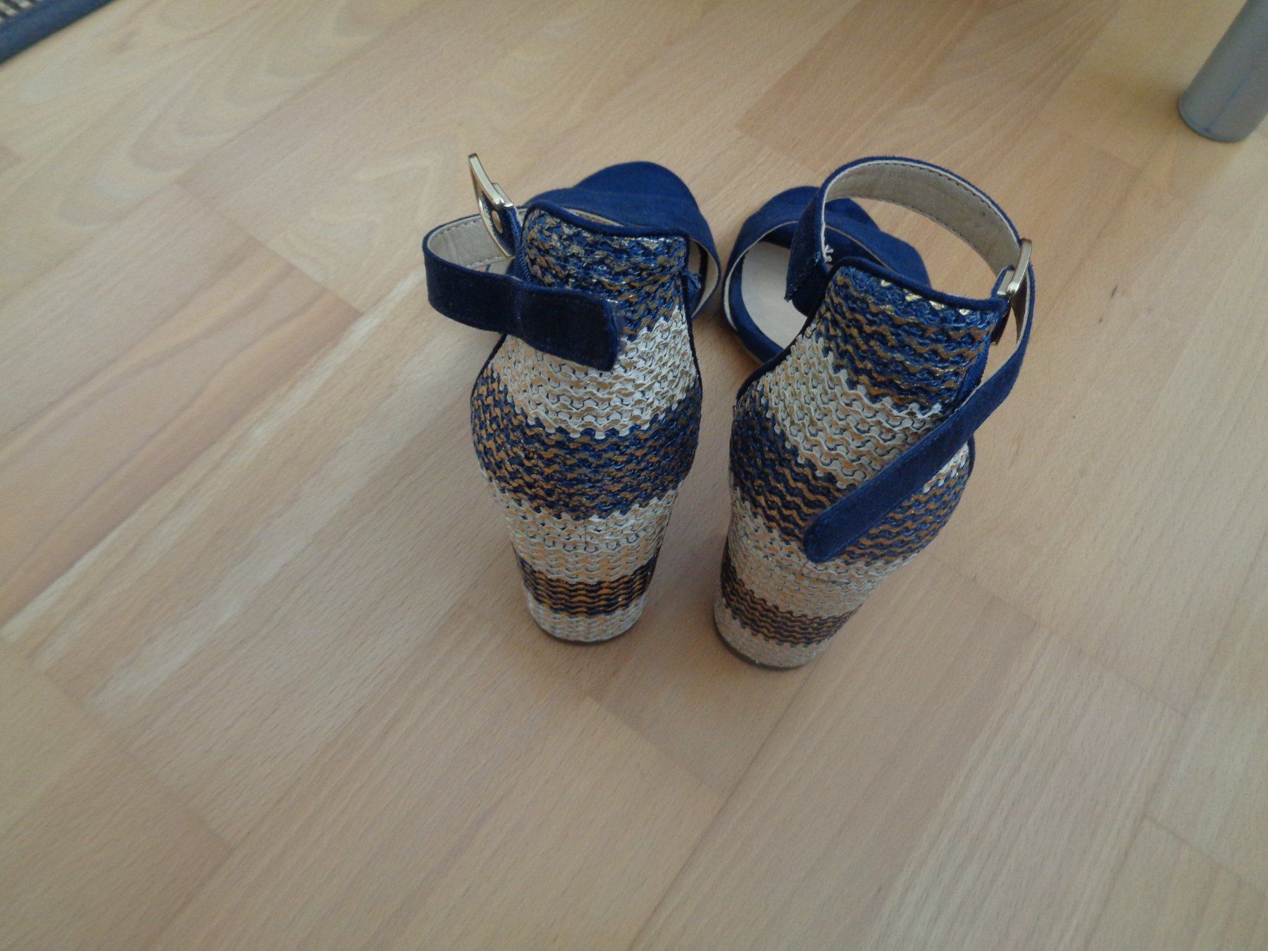 Tamaris Scarpe da donna: Sandalen  Tamaris  Grösse 38 – Usato da Kreuzlingen venduto da Robi-2003 1