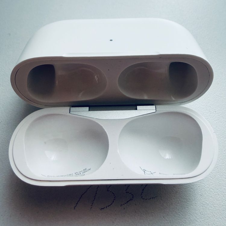 Original Apple Ladecase MagSafe A2190 für AirPods Pro (Gebraucht) in ...