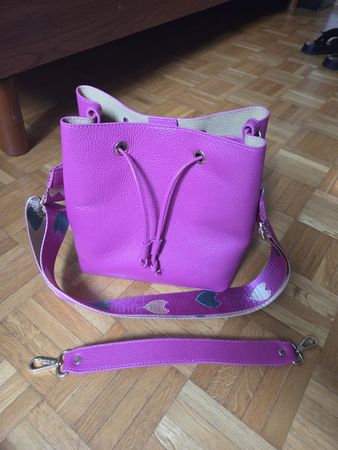 Pinke Handtasche/Umhängetasche mit Wechselgurt, neuwertig