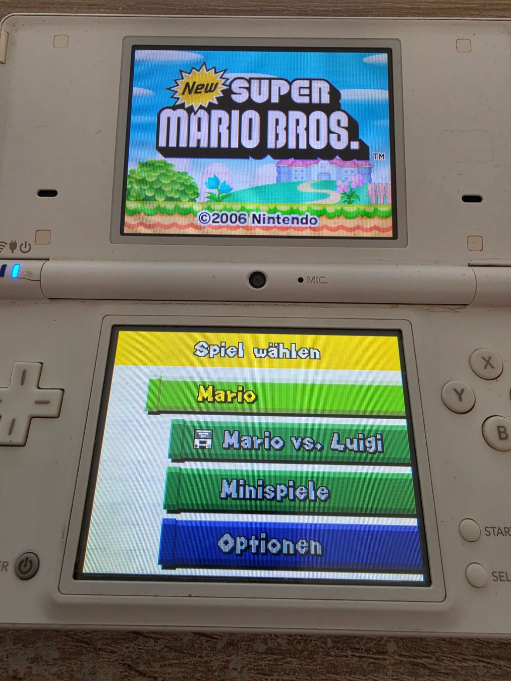 Nintendo Console: Nintendo DSi weiss mit Ladekabel – Usato da Sempach venduto da Knuckles17 1