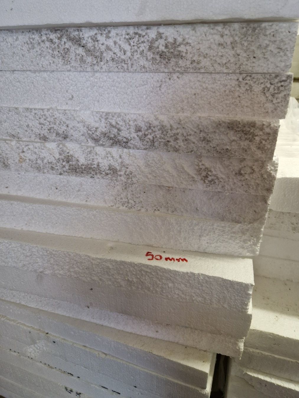 Materiale di riempimento: Isolation, Styropor – Usato da Aeschi b. Spiez venduto da GH3703 3