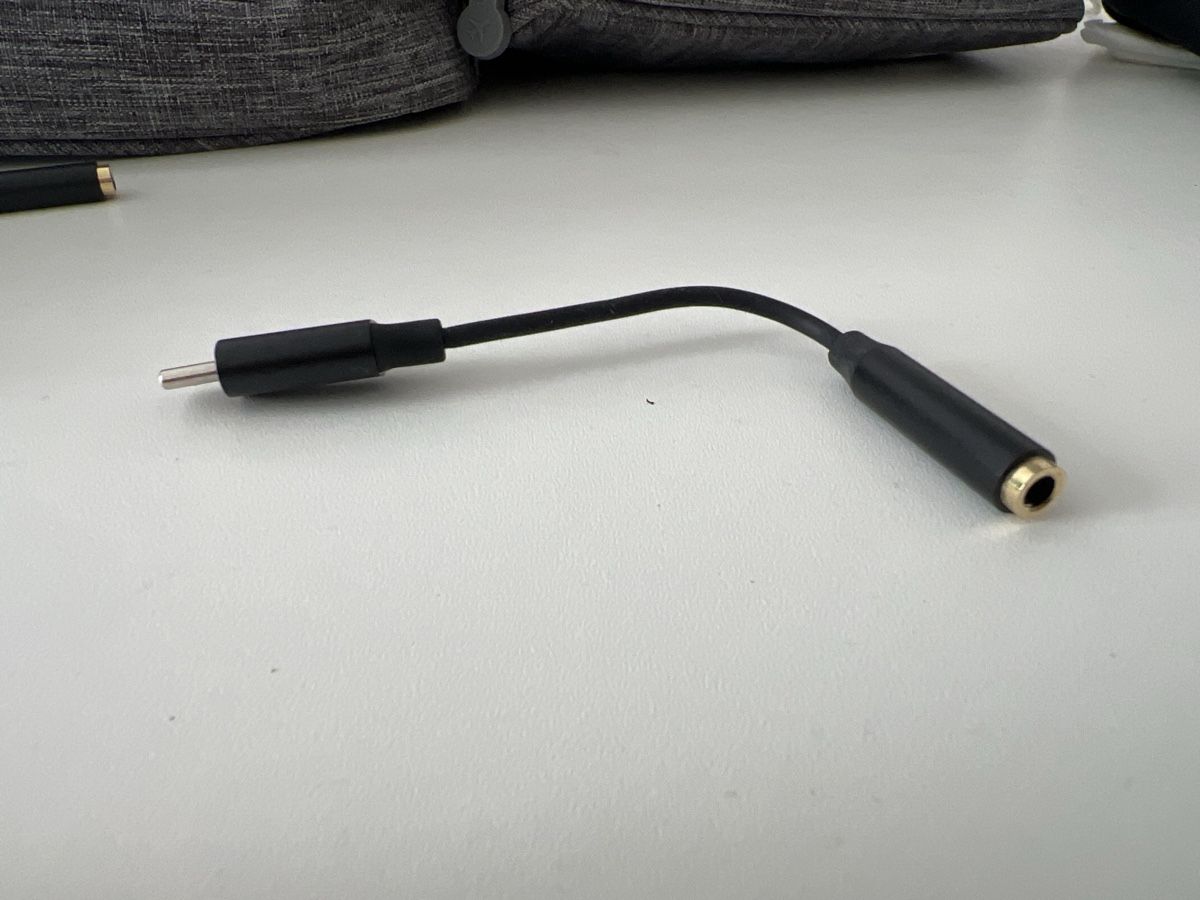 Unità & Adattatore: USB-C to 3.5mm Audio Adapter Cable Black – Nuovo (secondo la descrizione) da Genève venduto da nic_ss9x 1