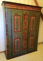 Antiker Bauernschrank anno 1726