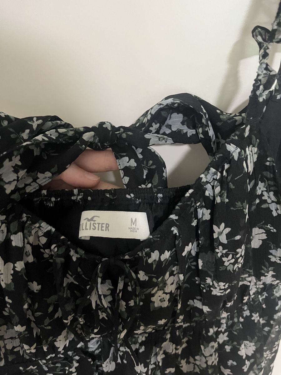 Hollister Camicette: black floral hollister blouse – Nuovo (secondo la descrizione) da Füllinsdorf venduto da si.ja.35 1