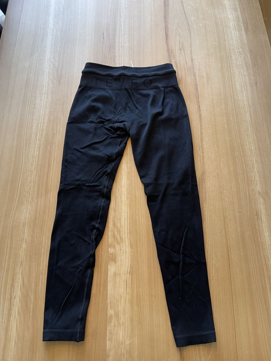 Teveo Leggings: Teveo Ripped Leggins – Gebraucht aus Flaach von DewTrich 1