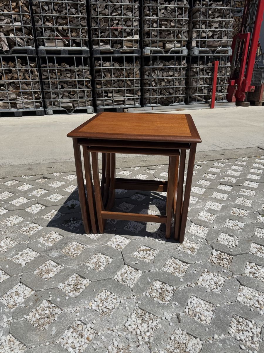 Tische: Table gigogne en Teck  – Gebraucht aus Arnex-sur-Orbe von Tutu1037