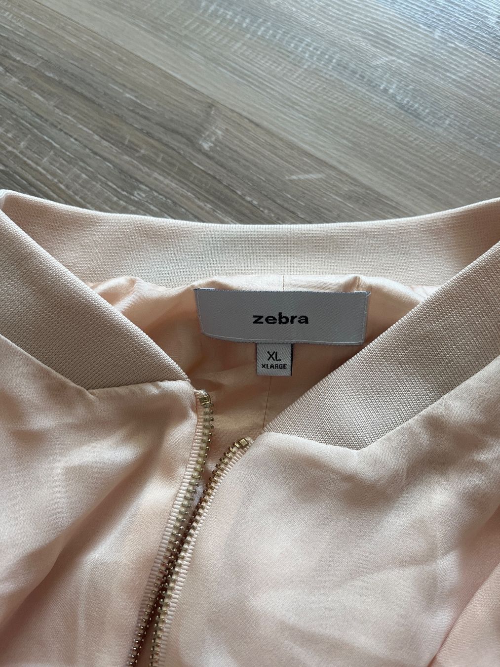 Zebra Giacche: Veste rose ZEBRA – Usato da Le Locle venduto da Mayd_h 4