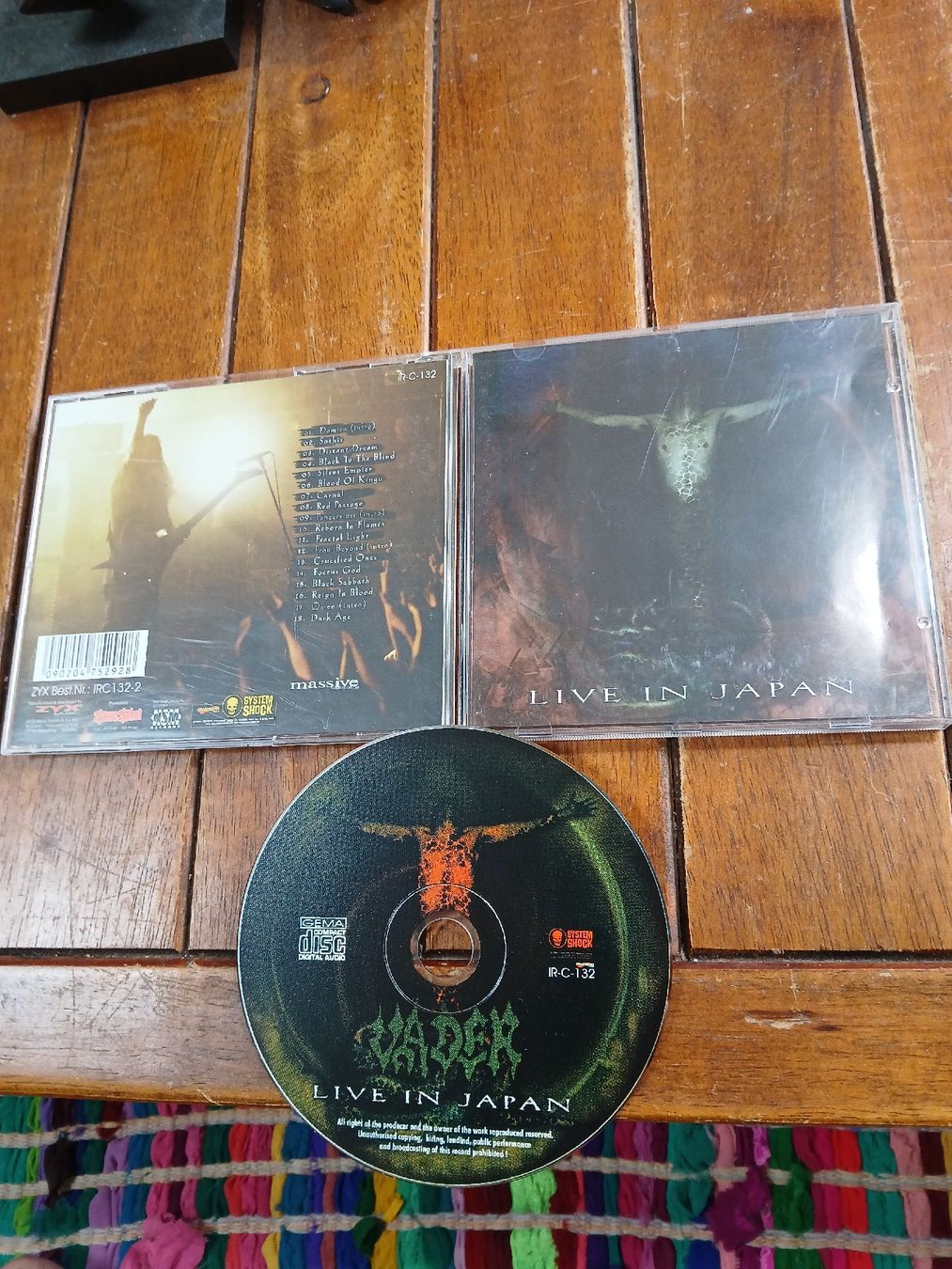 CDs: vader - live... – Gebraucht aus St-Cergue von VeganWarrior