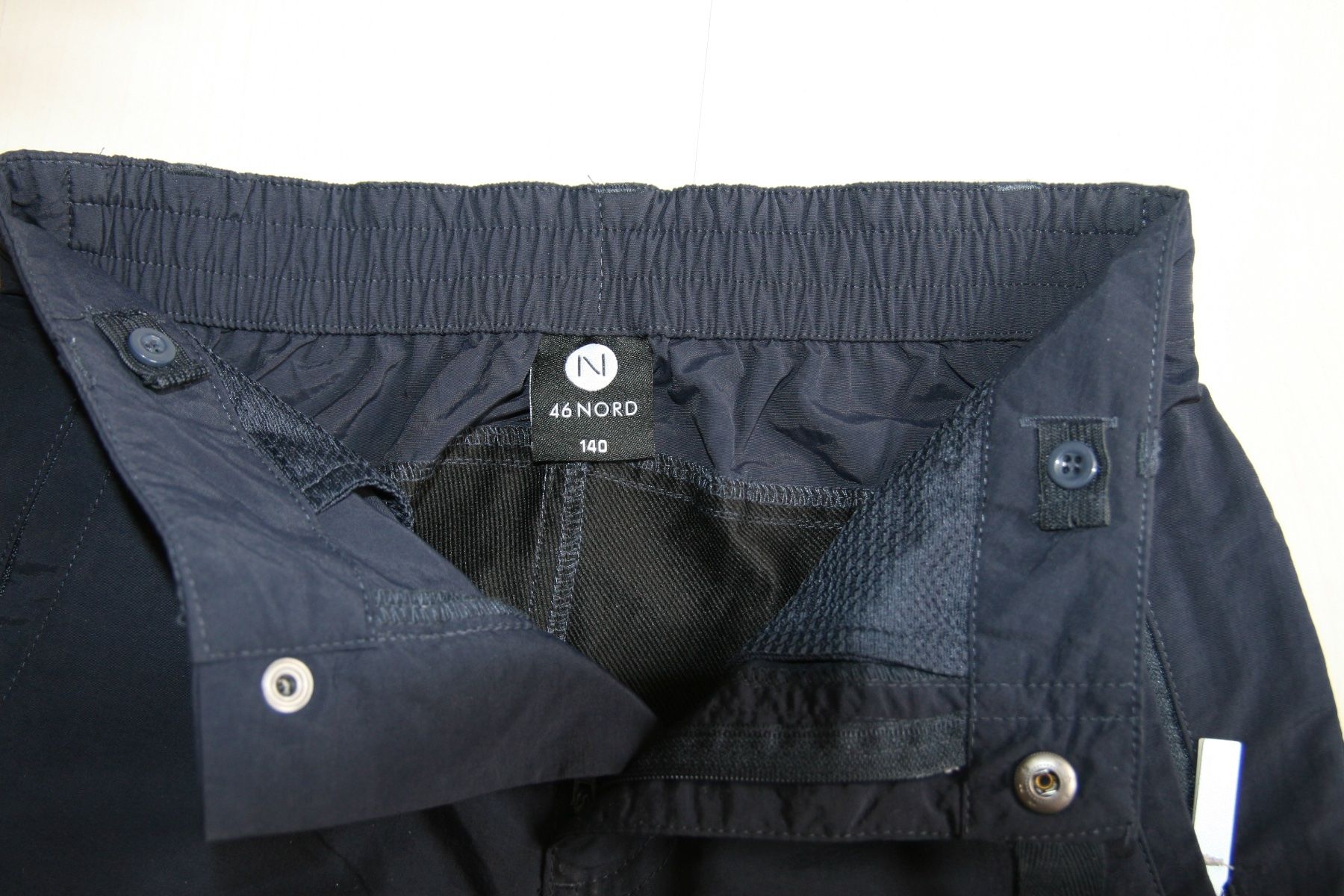 46 Nord Pantaloni: 46 NORD Zip-off Wanderhose, Grösse 140 – Usato da Fislisbach venduto da lorgli 4