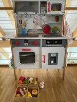 Spielküche mit viel Zubehör (>60 Teile) und Beleuchtung