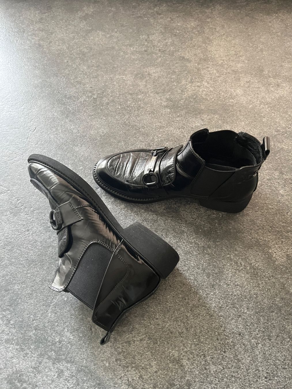 Scarpe da donna: Damen Schuhe mit Lackleder - Größe 37 – Usato da Kilchberg ZH venduto da Ch.C 3