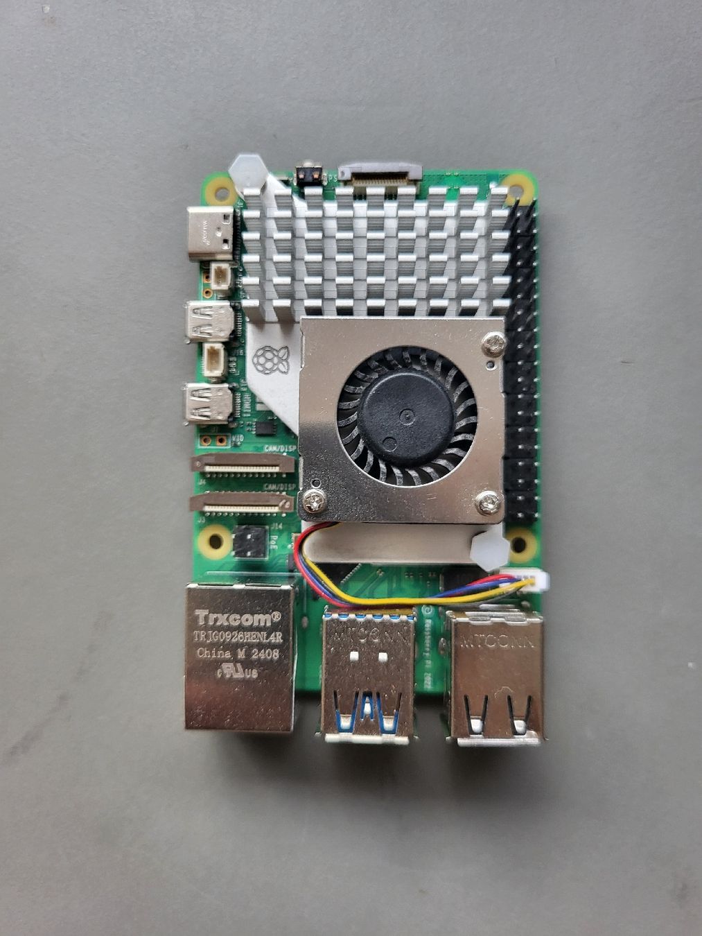 Raspberry Pi Cartes mère: Raspberry Pi 5 8GB + Cooler, 27W PSU, M.2/HDMI Adapter, SD – D'occasion à Zürich par aptx4869