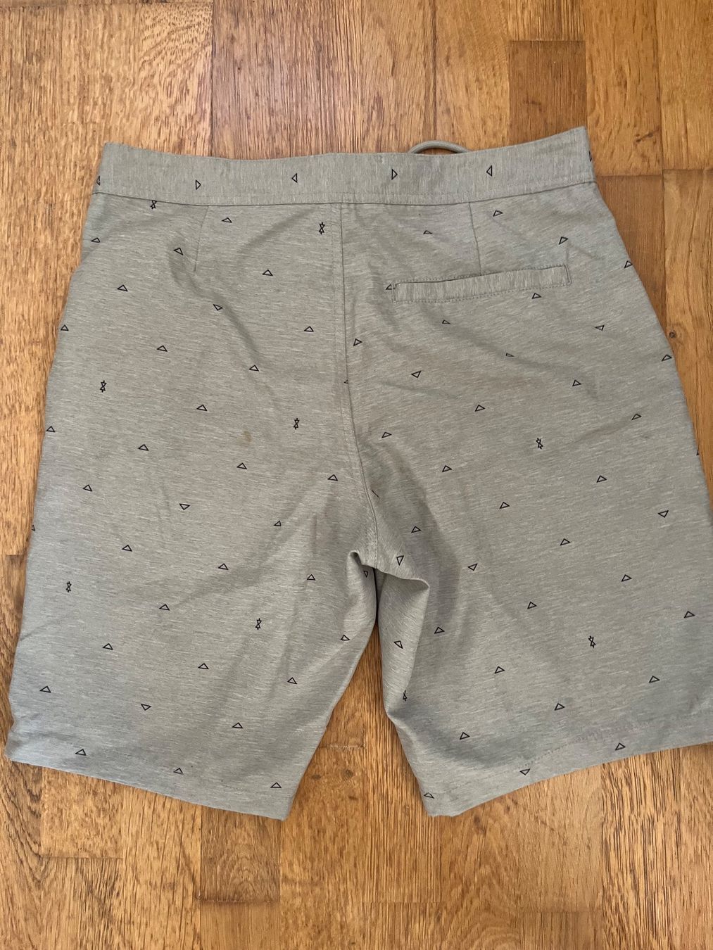 Pantaloni: Freeworld Surfrider Shorts M (30) – Usato da Niederscherli venduto da noa_tc6b 2