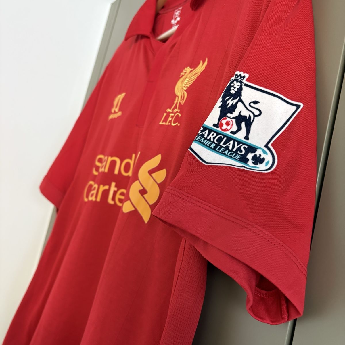 Liverpool Fc Canottiere & Pantaloni: Fc Liverpool Trikot Warrior Suarez – Usato da Winterthur venduto da LaBodega 2