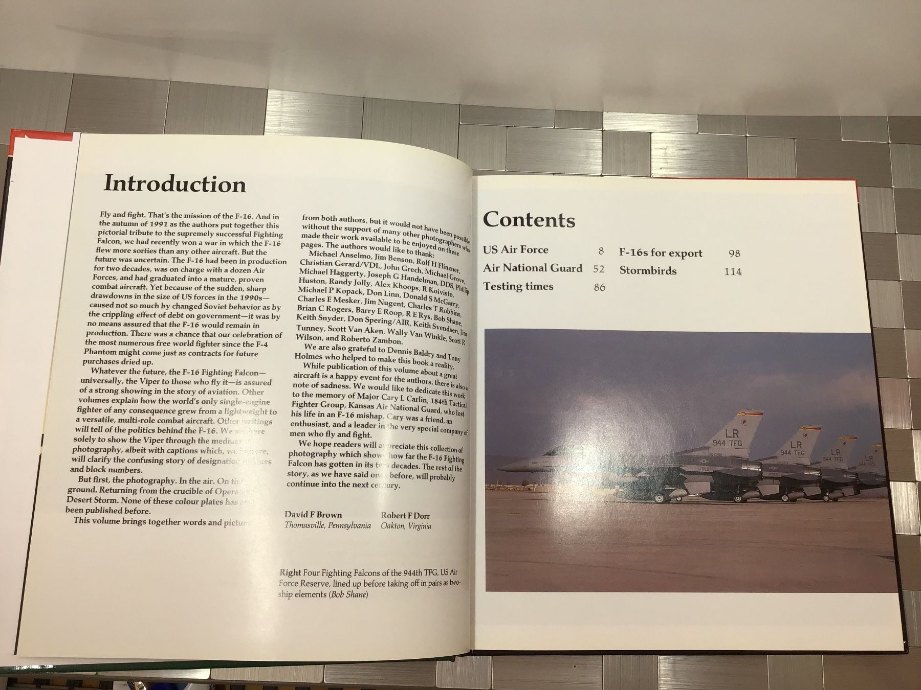 Libri: F-16 FIGHTING FALCONS – Usato da Männedorf venduto da Spezial-Modelle 1