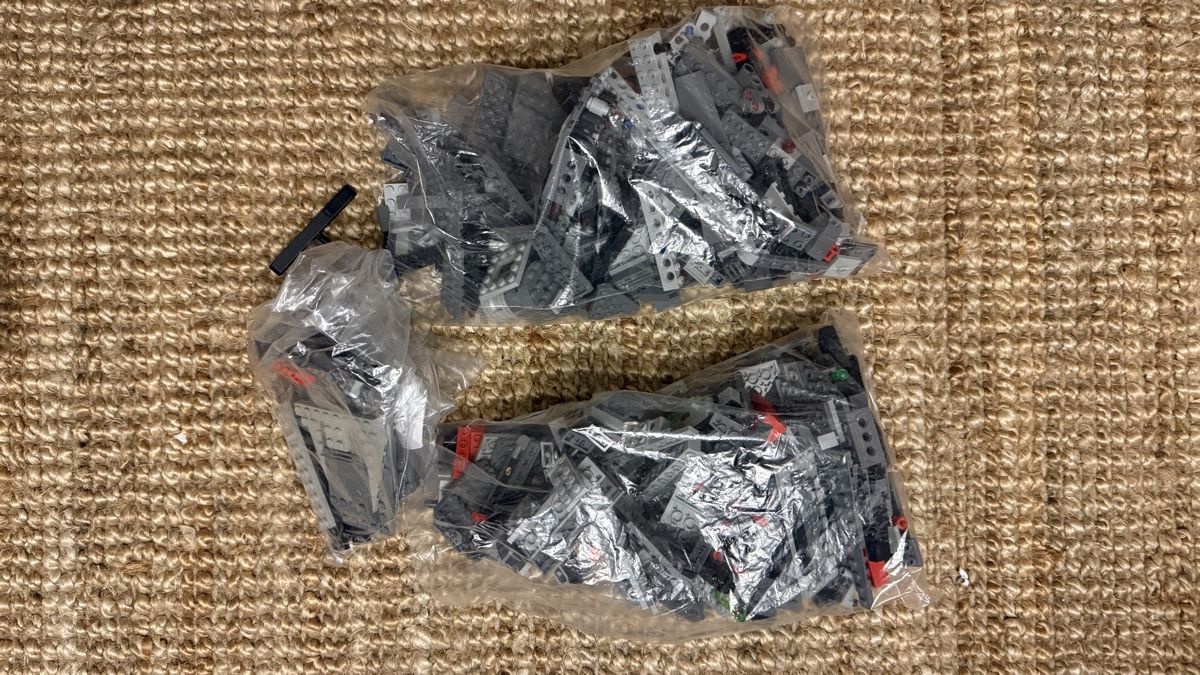 Lego Kit di costruzioni: LEGO Kylo Ren’s Command Shuttle 75104 – Usato da Rümlang venduto da Kornhouse 1