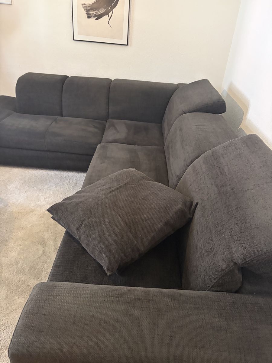 Sofas: Ecksofa dunkelgrau gute Zustand 40 – D'occasion à Zürich par vuc_xxj8
