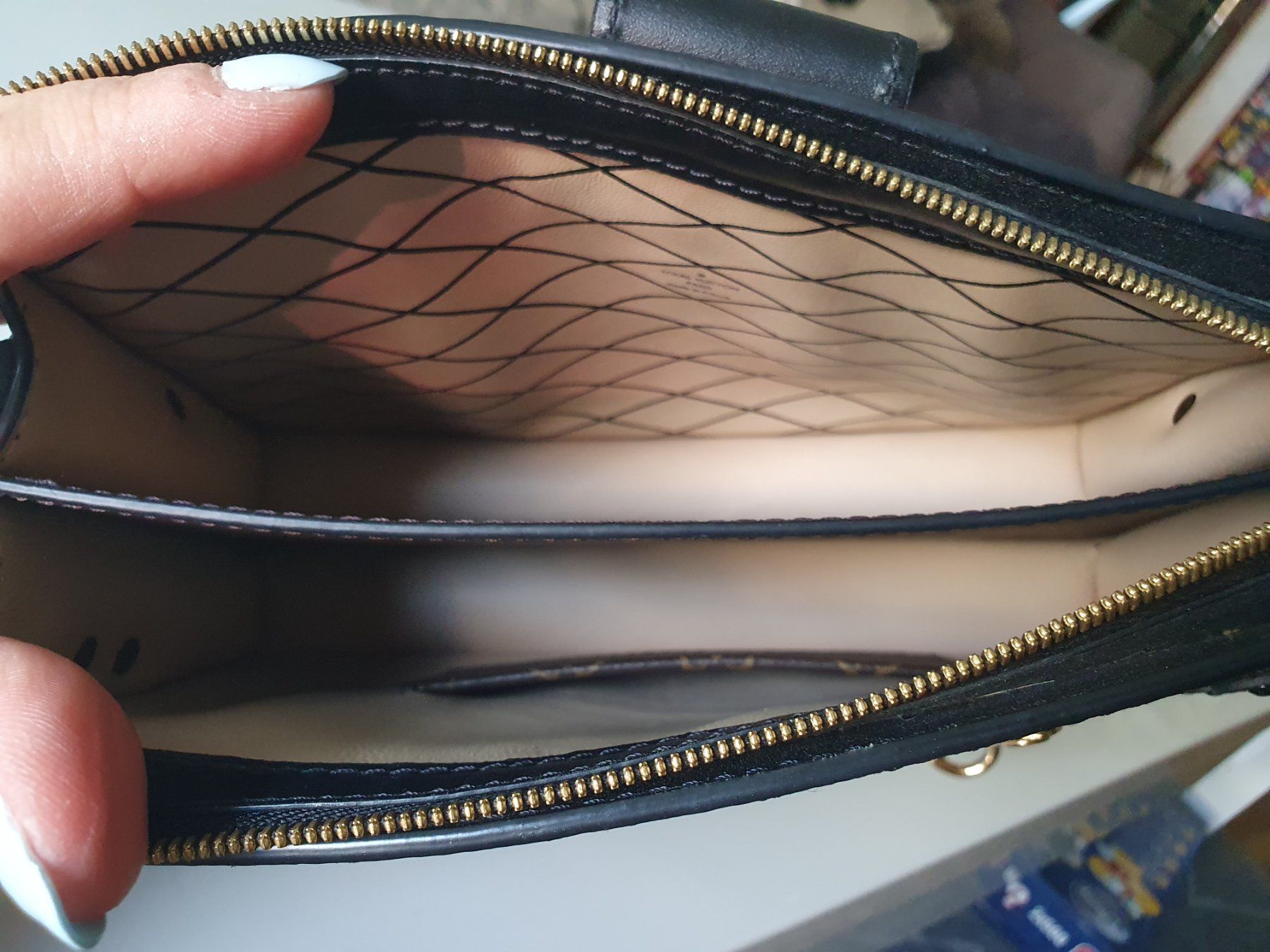 Louis Vuitton Borse da donna: FULLSET Louis Vuitton Trunk Clutch Reverse Canvas Monogram – Usato da Naters venduto da Monika-K 6
