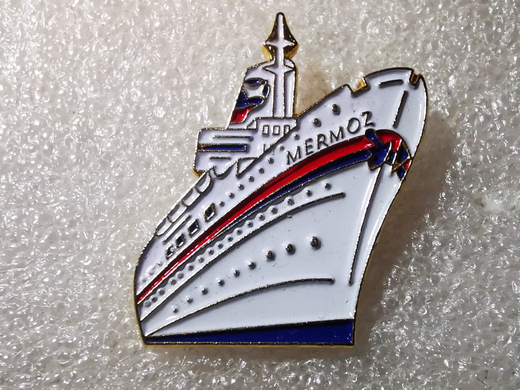 Placchette & Badge: Ansteckpin 11: Schiff Mermoz – Usato da Oppligen venduto da Pin-Fall-Shop