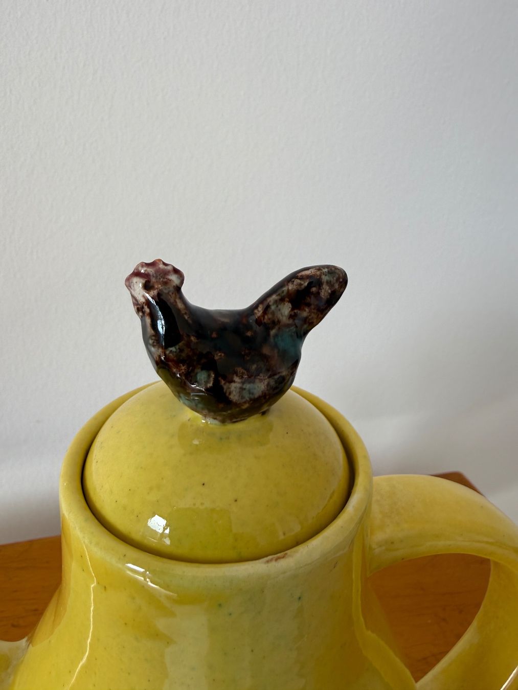 Teiere: Antiker Kaffee- / Teekrug mit Huhn – Usato da Luzern venduto da Mamutpe 1