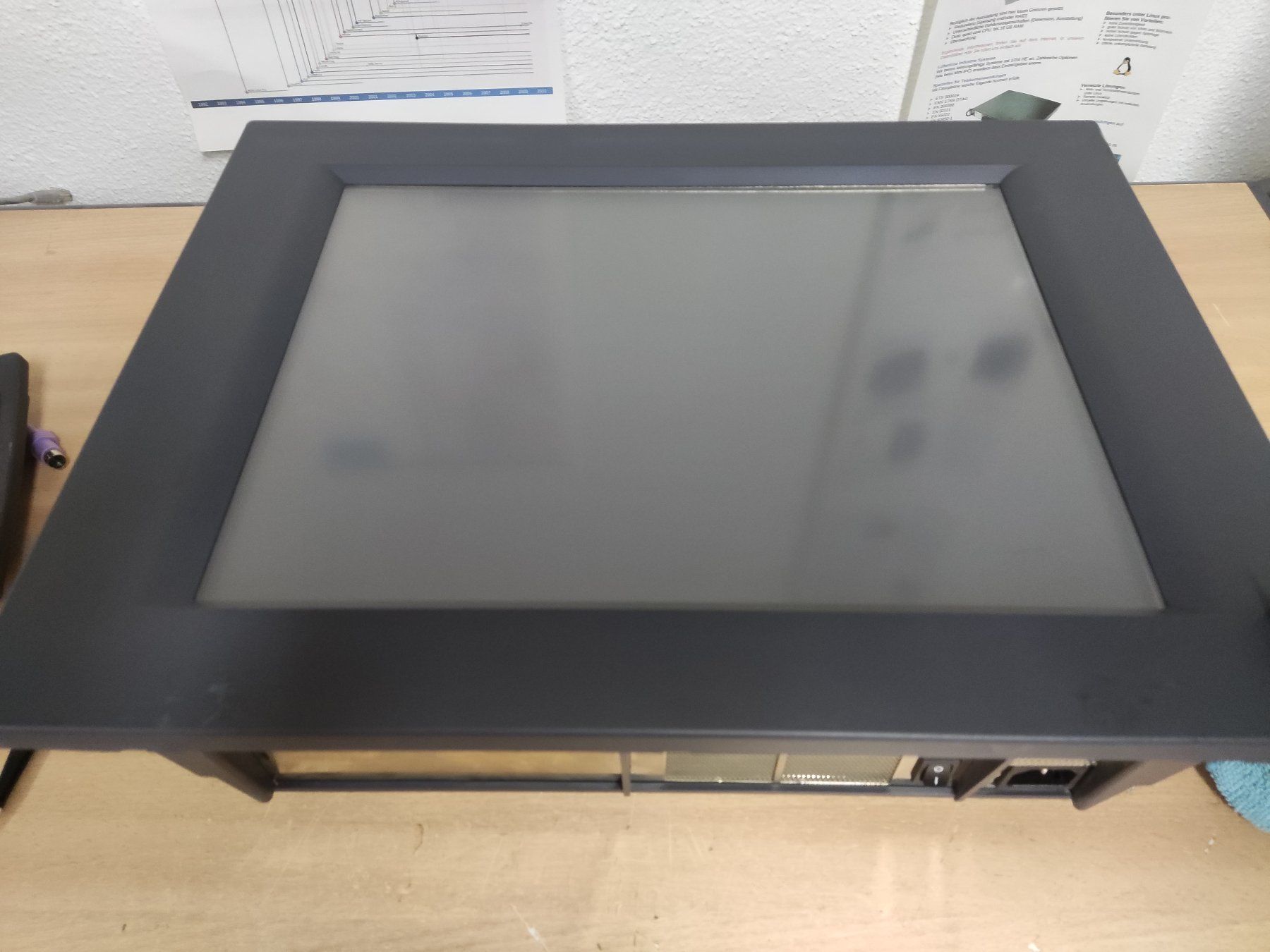 Hewlett Packard PCs: Retro Panel PC – Defekt aus Wangen ZH von Norste