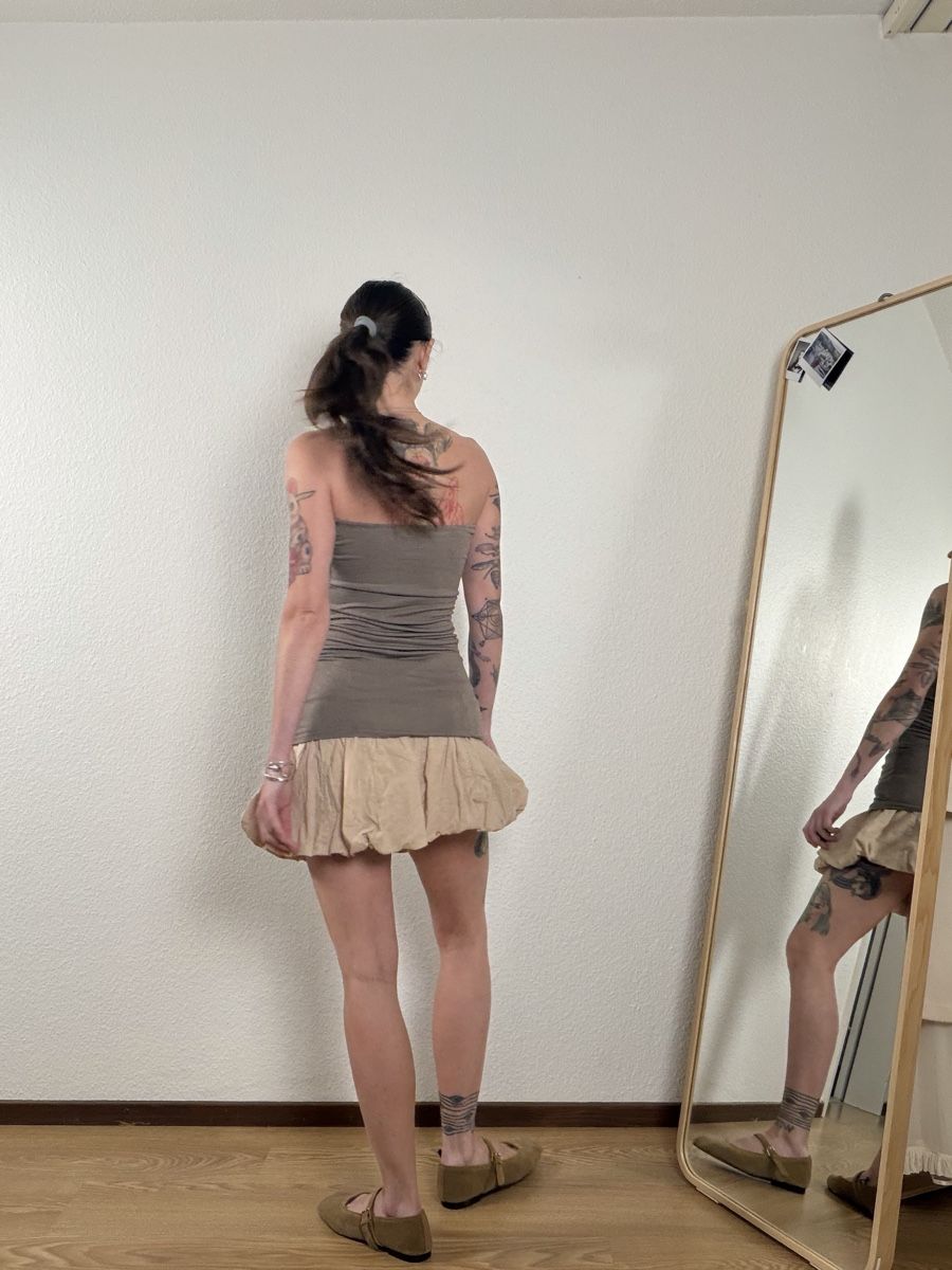 Gonne: Bubble balloon Skirt Beige – Usato da Knonau venduto da Grapesvintage 5