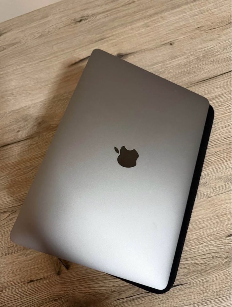Apple Notebook: Macbook Pro 2018 – Usato da lyss venduto da qkr_cpg9 1