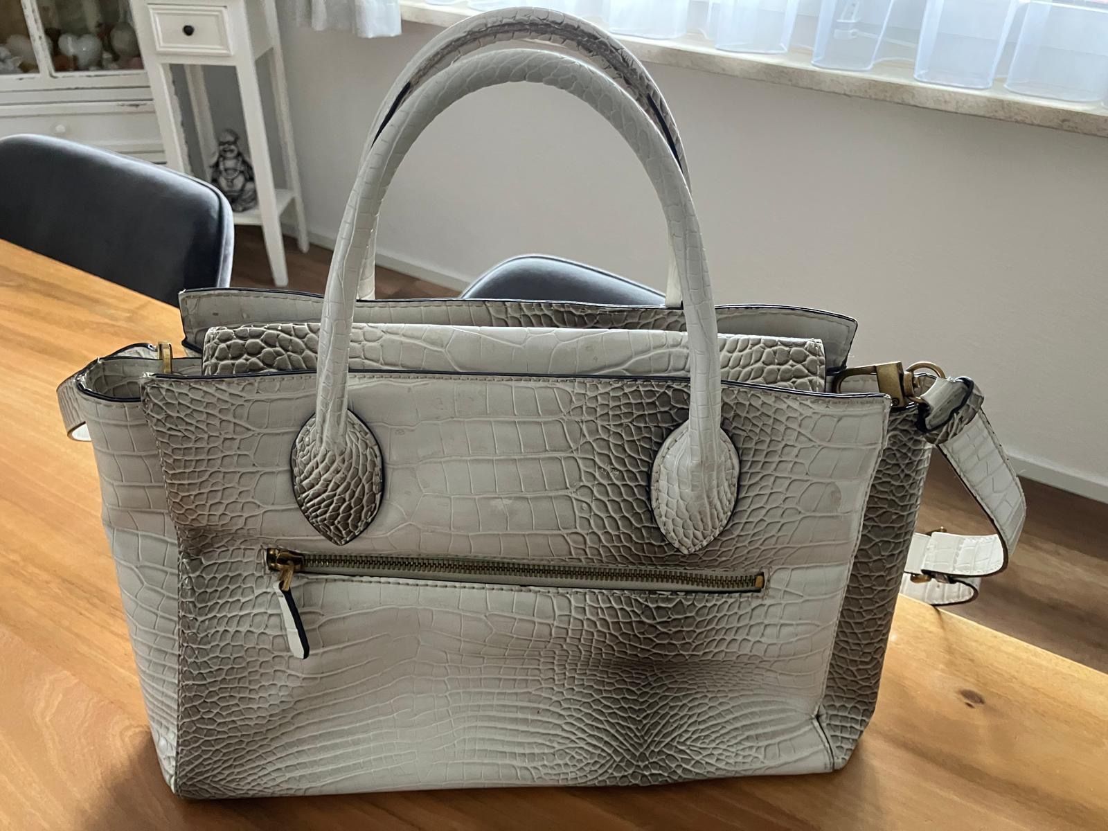 Guess Borse da donna: Guess Handtasche – Usato da Altstätten SG venduto da Nik2009 1