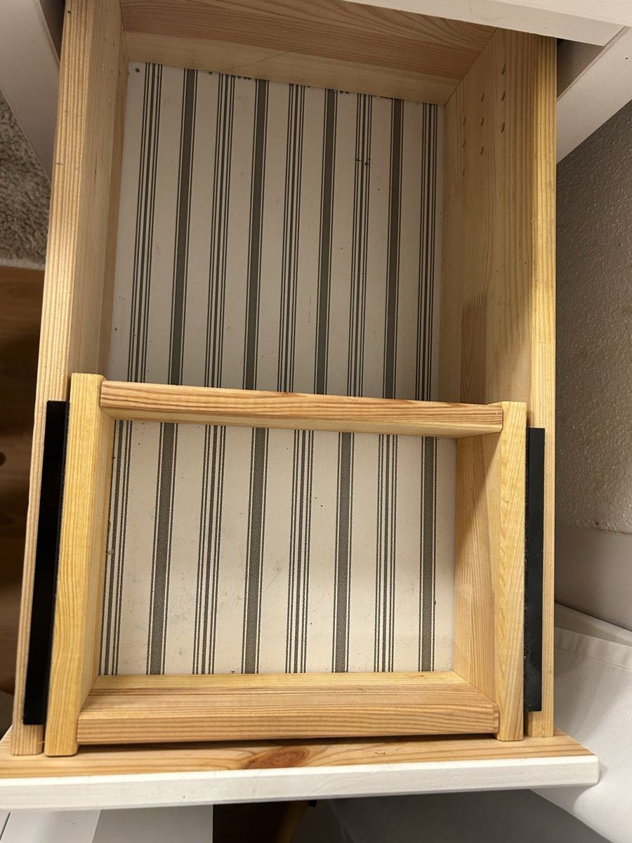 Ikea Scrivanie: Pult Idanäs IKEA – Usato da Bremgarten AG venduto da mix_rsl7 7