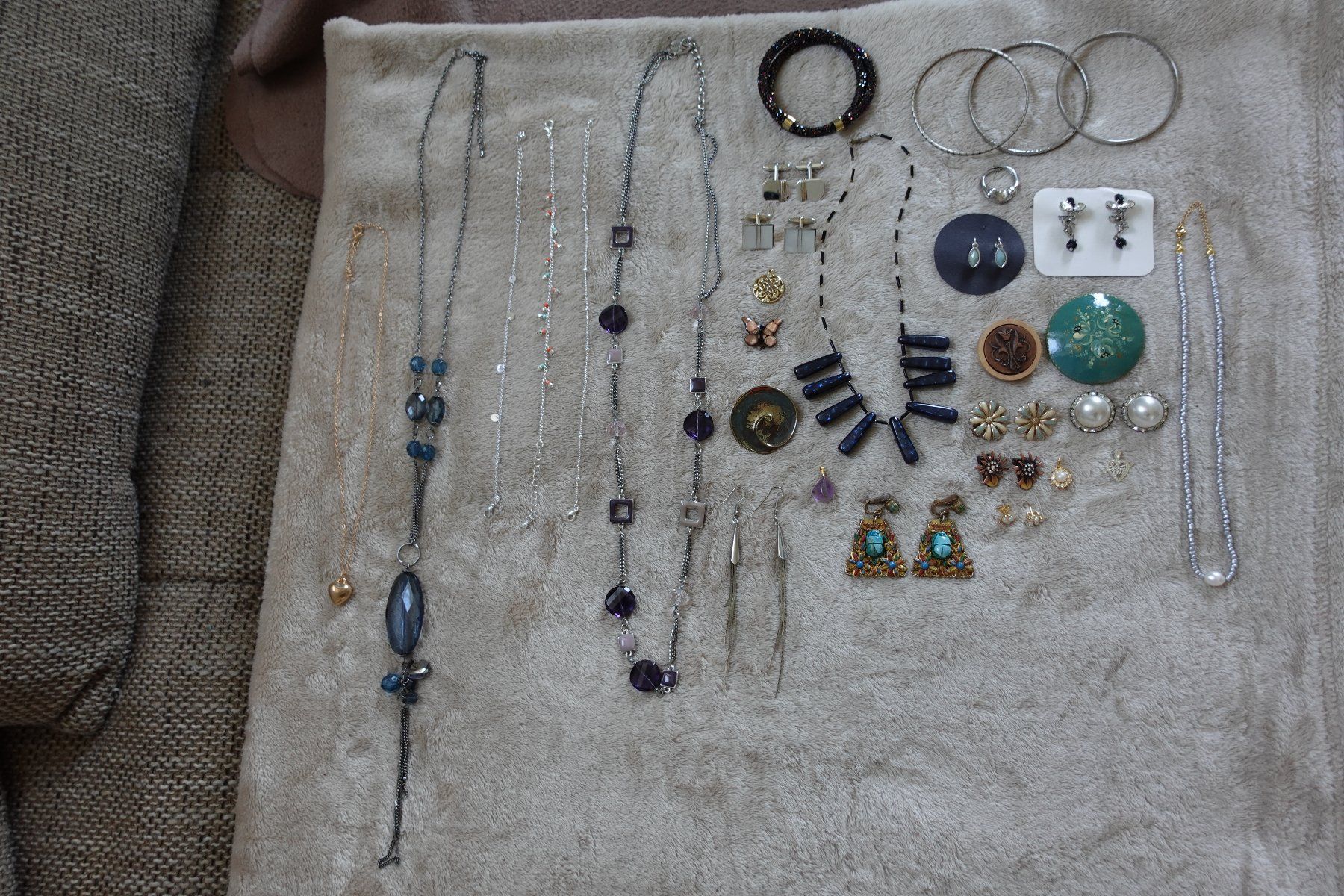 Altri gioielli: 1 schönes 41 teiliges Modeschmuck Set – Usato da rorschach venduto da Babsi64