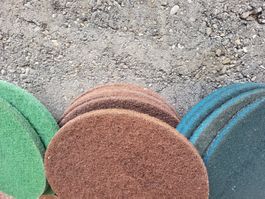Pads für Planschleifmaschine. Diverse. Durchmesser 40 cm