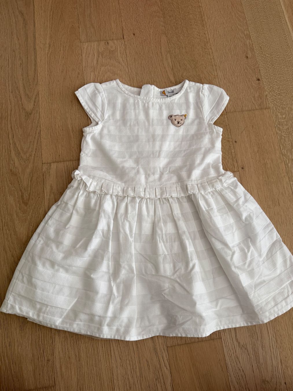 Vestiti & Gonne: Kleid Mädchen, Grösse 98 – Usato da St. Gallen venduto da mirnes84 3