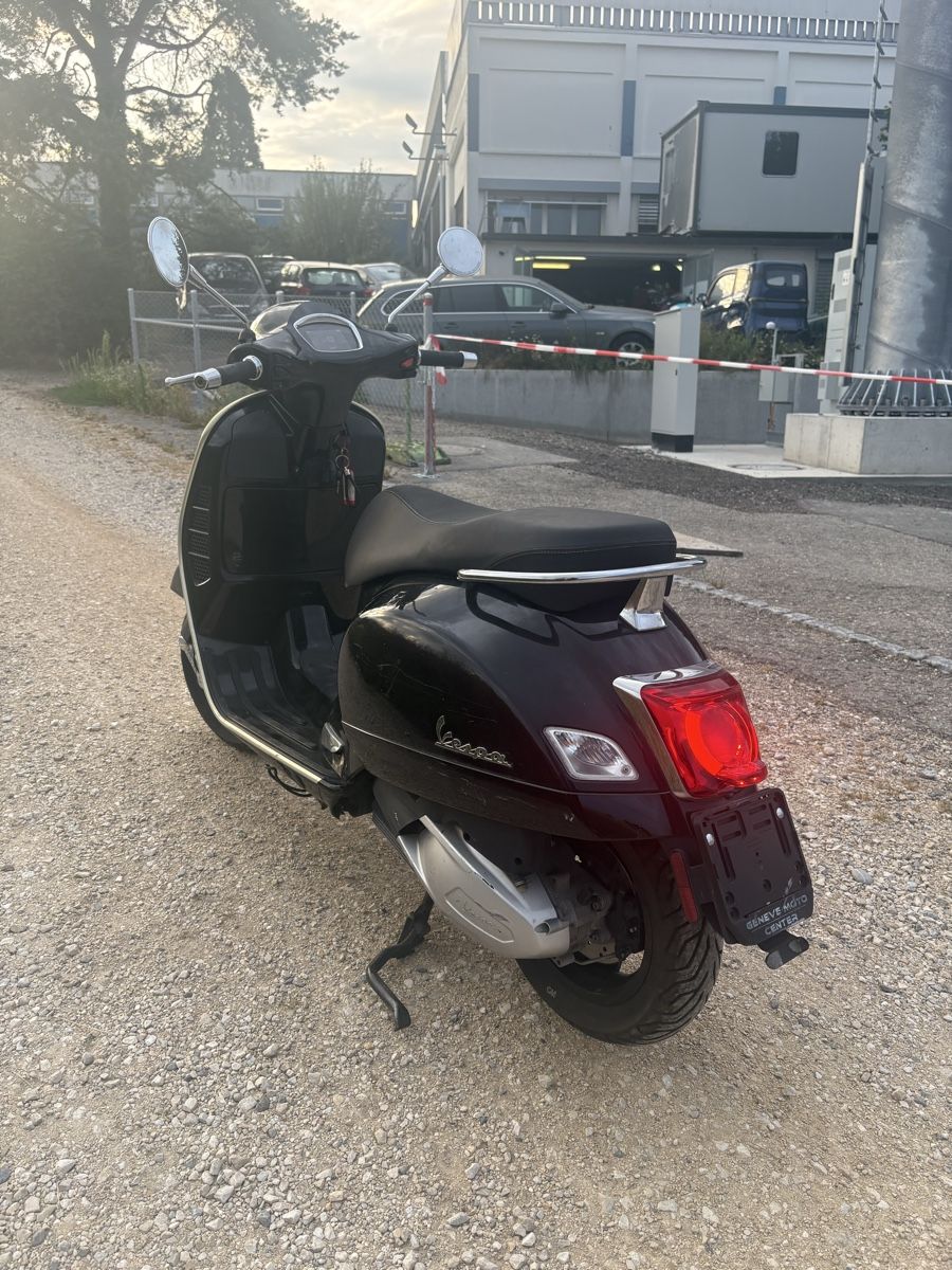 Vespa Scooters: Piaggio Vespa 300 GTS – Gebraucht aus Gals von aya_p7pd 3