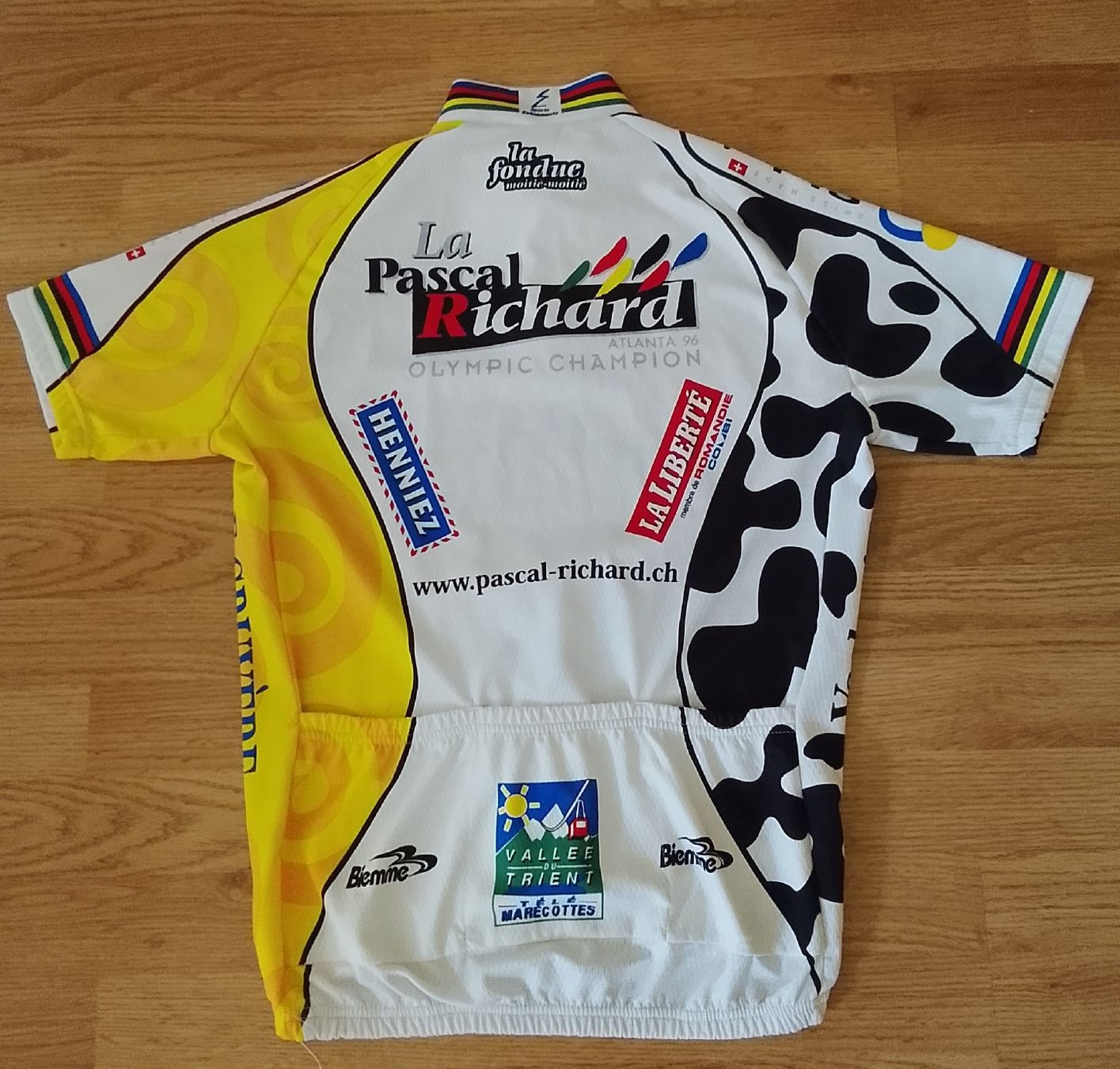 Leibchen & Hosen: Maillot de cyclisme  – Gebraucht aus Couvet von fat_kyl7 1
