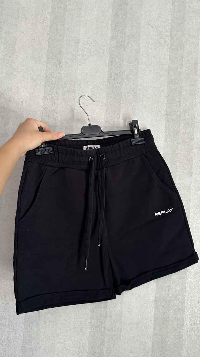 Replay Hosen: Pantaloncino REPLAY – Neu (gemäss Beschreibung) aus Viganello von macrilove