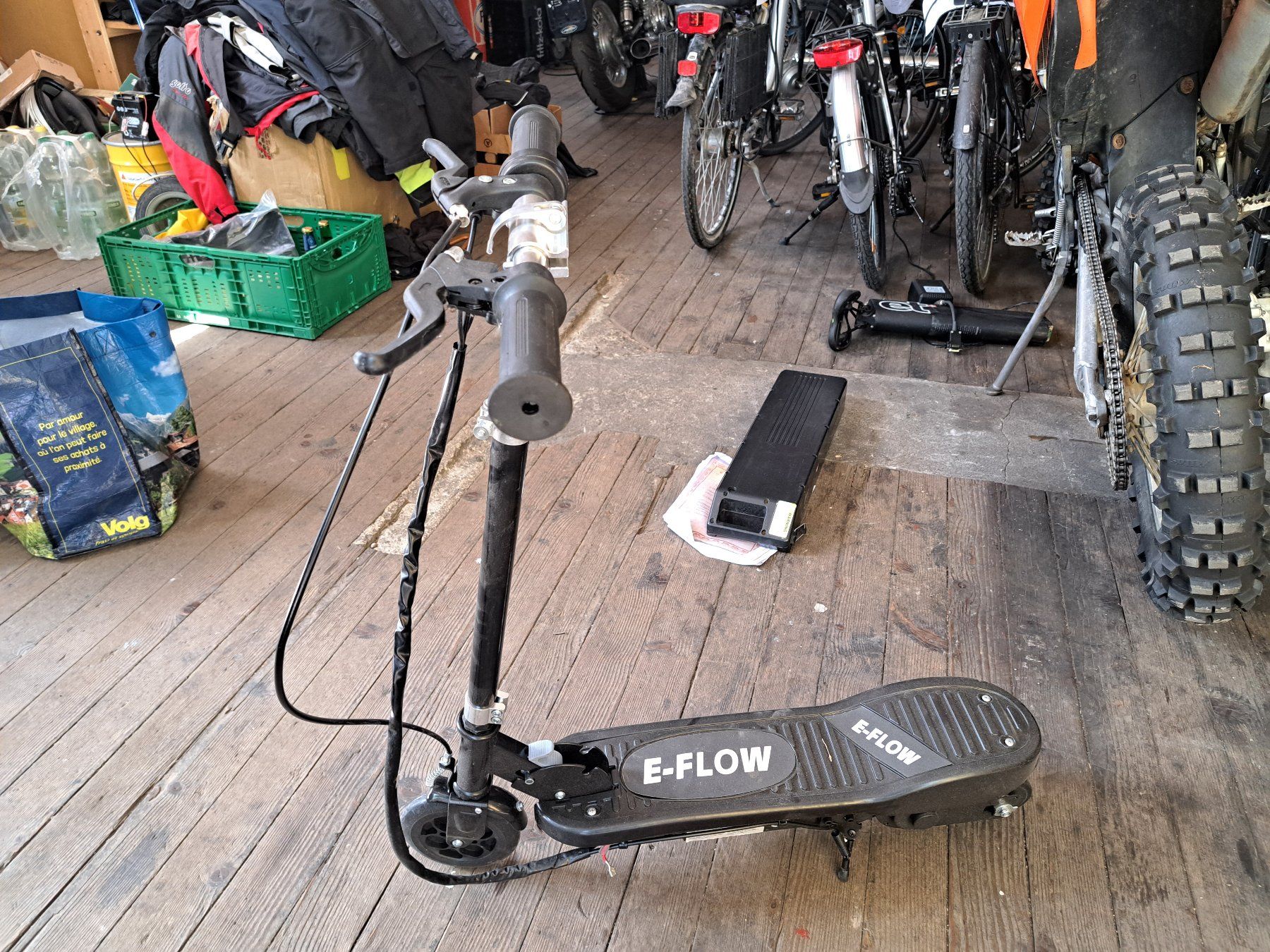 Kickboard: E-Trottinette E-Scooter Kinder E-Flow defekt – Défectueux à Hallau par ZIEGLER-Motorhandel 1