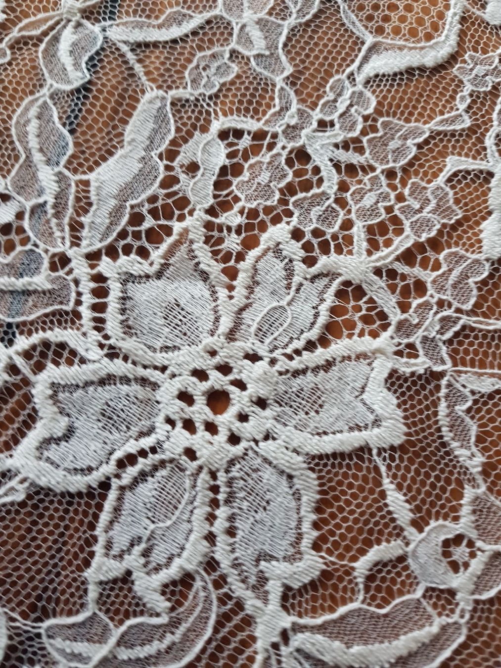 Stoffe: Tischtuch Spitze oval  – Gebraucht aus Gersau von kunst-online 3