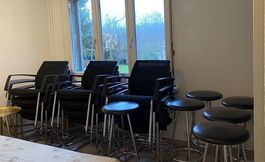 Bürostuhl Büro Stuhl Sitzungszimmer Konferenzstühle Tisch