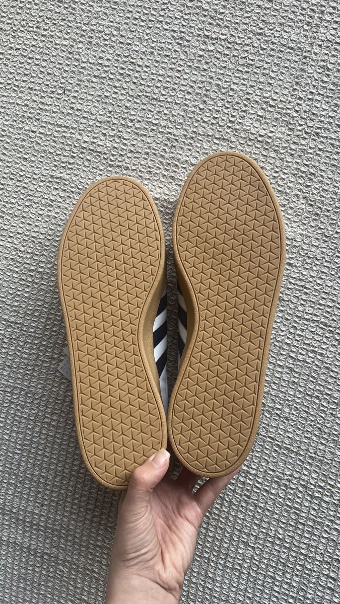Scarpe da uomo: ADIDAS VL court base – Nuovo e nell'imballaggio originale da Bussigny venduto da Hudonic 2