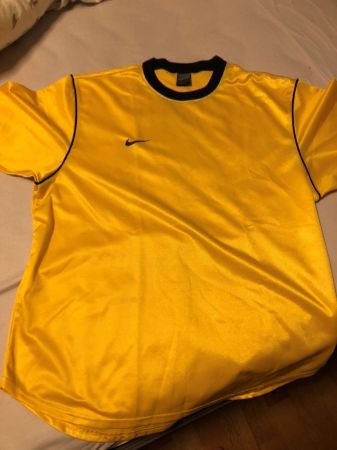 1 Nike shirt