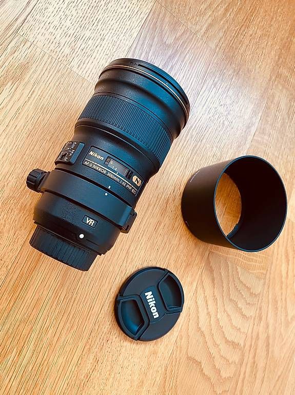 Obiettivi: Nikon AF-S NIKKOR 300mm 1:4E PF ED VR – Usato da Bern venduto da Cablewinder