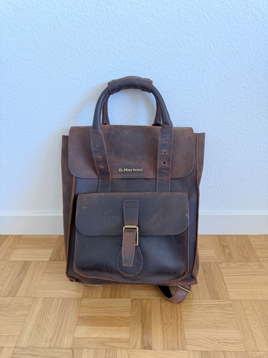 Dr. Martens Rucksäcke: Dr. Martens Lederrucksack - Top Zustand! – Neu (gemäss Beschreibung) aus Schlieren von mle_lws6