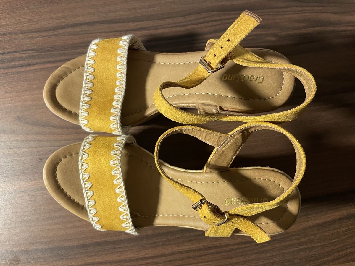 Scarpe da donna: Gelbe Boots, gelb, Gr. 38, Keilabsatz – Nuovo (secondo la descrizione) da Pura venduto da pascavaa