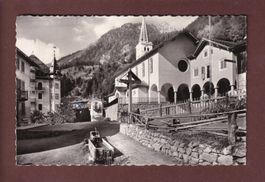 FINHAUT - Place et Eglise - 1960
