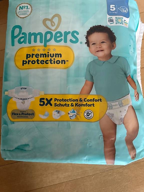 Pampers Secchi per pannolini & Pannolini: Pampers – Nuovo e nell'imballaggio originale da Gossau SG venduto da Carvalloh 1