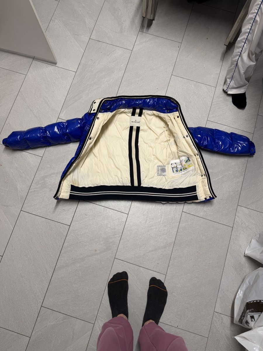 Moncler Giacche: Moncler Daunenjacke, blau, Winter – Usato da Wil ZH venduto da Cyril-Las 5