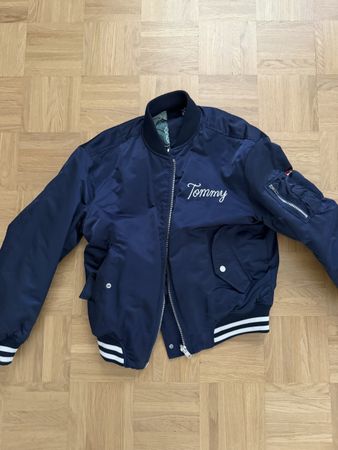 Tommy Hilfiger Bomberjacke 2-seitig Grösse S
