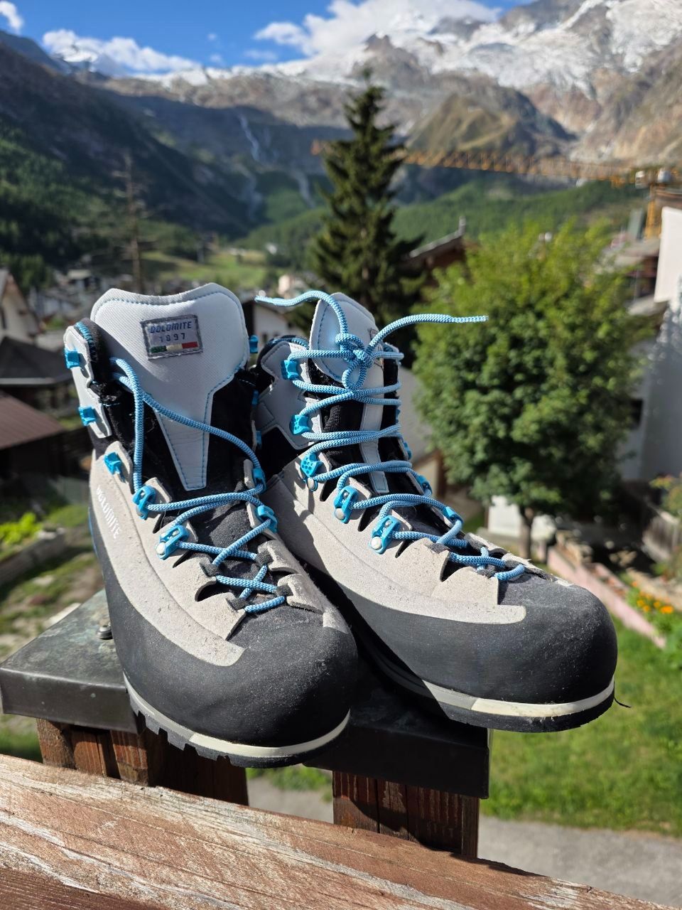 Dolomite Scarpe da donna: Dolomite Wanderschuhe / Bergschuhe  Gr. 41.5 – Usato da Maur venduto da Edsch